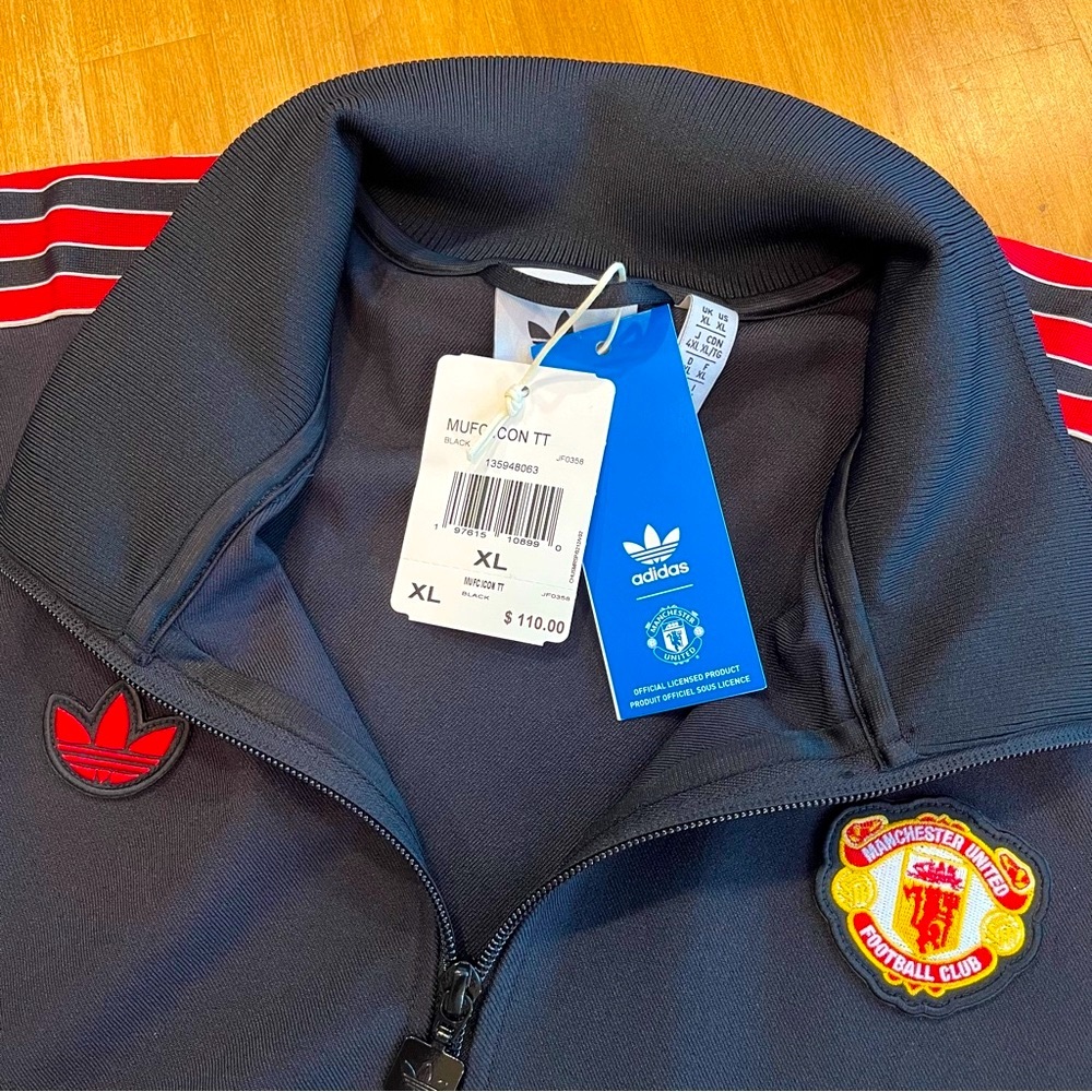 ADIDAS Manchester United Track Suit - Picture 7 of 14